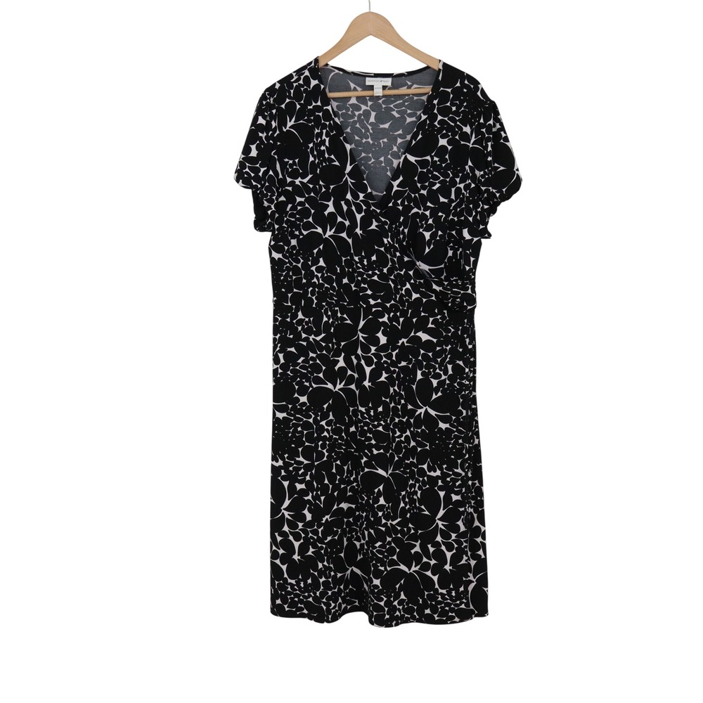 Fashion Bug Dress Womens 18/20W Faux Wrap Black White Floral Stretch Good